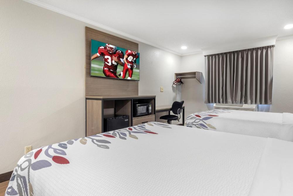 Deluxe Room with Two Double Beds Non-Smoking interior